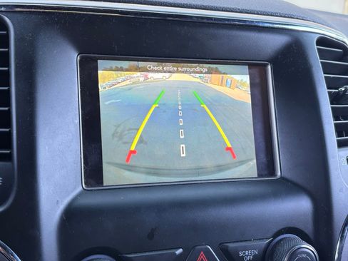 Used 2021 Jeep Grand Cherokee Freedom Edition image 5