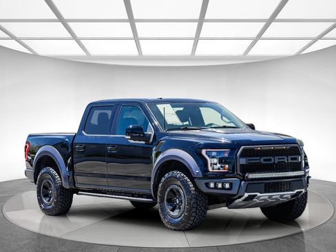 Used 2018 Ford F150 Raptor w/ Equipment Group 802A Luxury AWD/4WD image 5