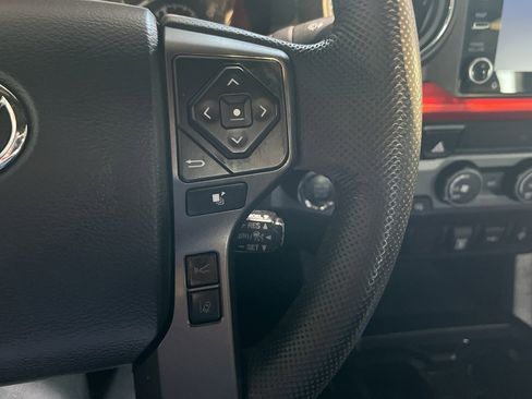 Used 2020 Toyota Tacoma TRD Off-Road image 18