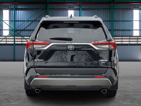 Used 2019 Toyota RAV4 Limited image 4