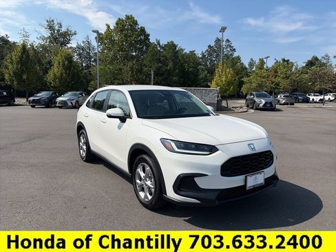 Used 2024 Honda HR-V LX image 1