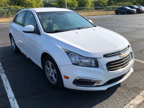 Used 2016 Chevrolet Cruze LT w/ Enhanced Safety Package FWD image 3