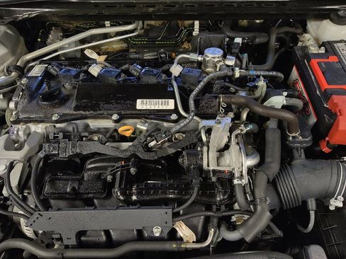 Used 2019 Toyota Camry LE image 30