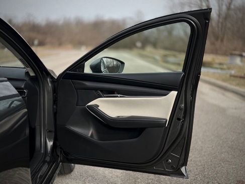 Used 2024 MAZDA MAZDA3 s image 25