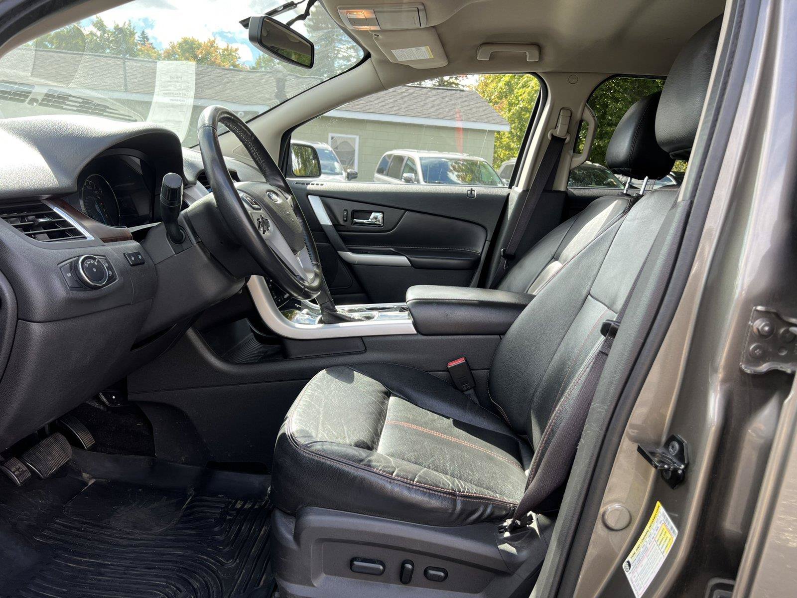 Used 2013 Ford Edge Limited AWD/4WD image 6