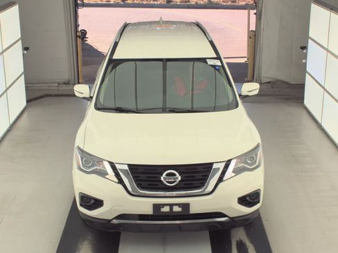 Used 2020 Nissan Pathfinder S AWD/4WD image 2