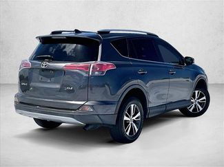 Used 2017 Toyota RAV4 XLE FWD video 2