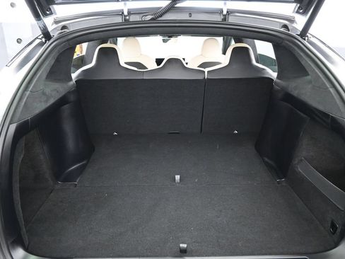 Used 2025 Tesla Model X AWD/4WD image 26