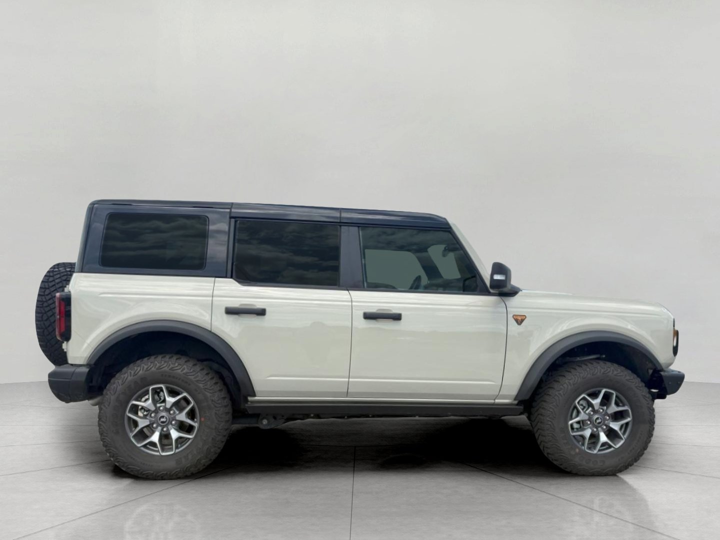 Used 2025 Ford Bronco Badlands AWD/4WD image 10