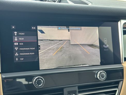 Used 2025 Porsche Macan image 20