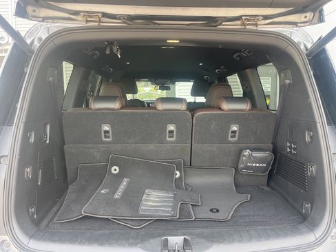 Used 2025 Nissan Armada SL image 29
