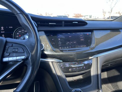 Used 2020 Cadillac XT6 Sport image 18