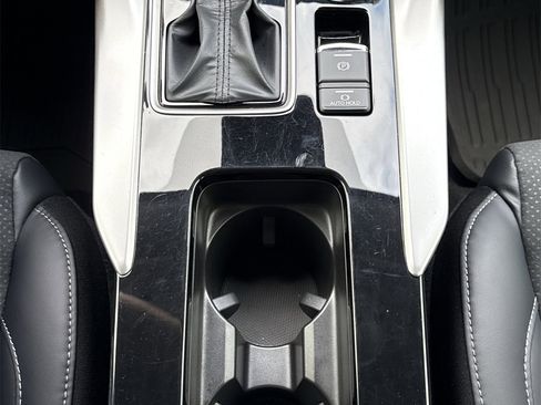 Used 2024 Mitsubishi Eclipse Cross SE image 29