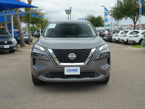 Used 2022 Nissan Rogue S FWD image 2