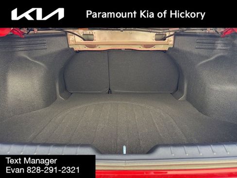 Used 2025 Kia K4 LXS image 11