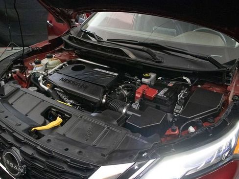 Used 2023 Nissan Rogue S image 26