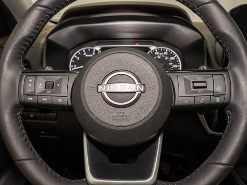 Used 2023 Nissan Rogue SL w/ SL Premium Package image 20