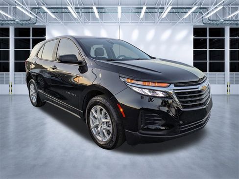 Used 2024 Chevrolet Equinox LS image 1