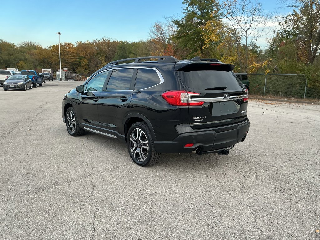Used 2024 Subaru Outback Limited AWD/4WD image 3
