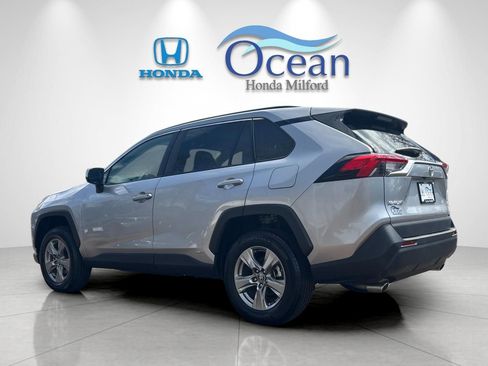Used 2025 Toyota RAV4 XLE AWD/4WD image 5