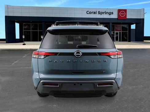 New 2026 Nissan Pathfinder SL FWD image 4