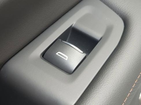 Used 2026 Chevrolet Tahoe High Country image 32