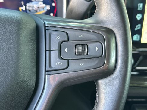 Used 2025 Chevrolet Silverado 2500 ZR2 w/ Technology Package AWD/4WD image 27