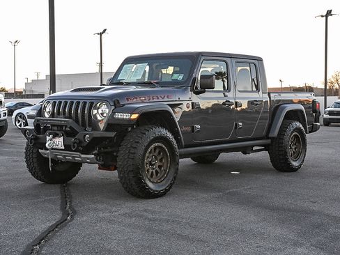 Used 2021 Jeep Gladiator Mojave image 3
