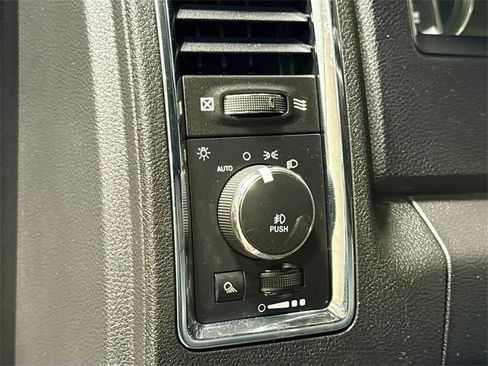 Used 2018 RAM 2500 Laramie image 12