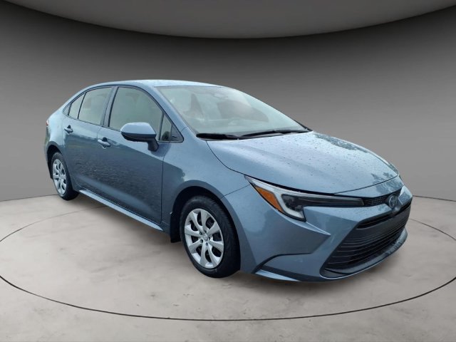 Used 2024 Toyota Corolla LE FWD image 4