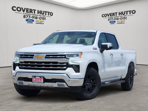 Used 2022 Chevrolet Silverado 1500 LTZ w/ Z71 Off-Road Package AWD/4WD image 1