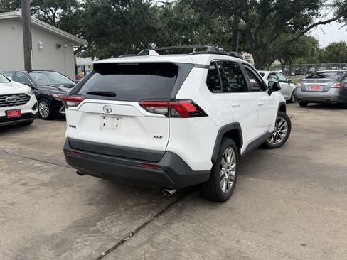 Certified 2020 Toyota RAV4 XLE Premium FWD image 5