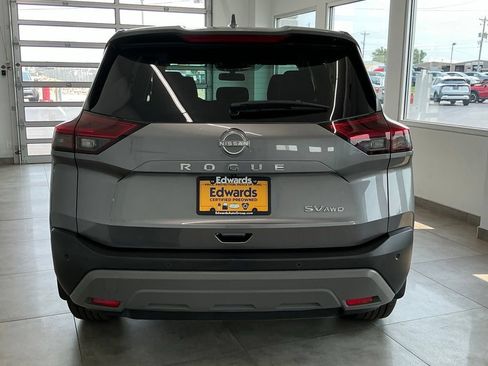 Used 2023 Nissan Rogue SV AWD/4WD image 6