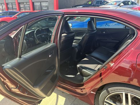 Used 2016 Honda Accord Sport image 6