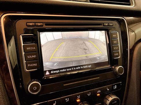 Used 2015 Volkswagen Passat 1.8T SEL Premium FWD image 20