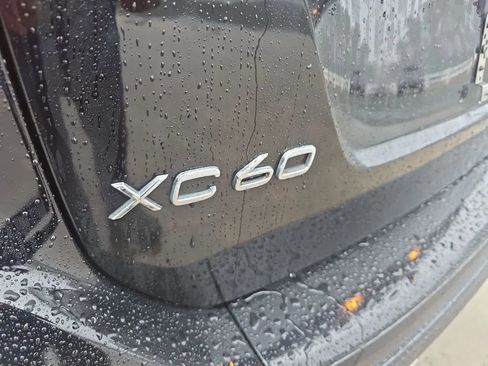 Used 2017 Volvo XC60 T5 Inscription image 11