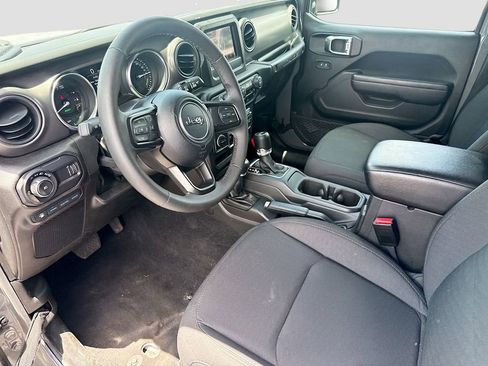 Used 2023 Jeep Wrangler Unlimited AWD/4WD image 25