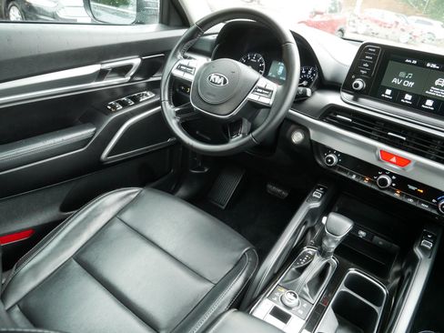 Used 2020 Kia Telluride S AWD/4WD image 9
