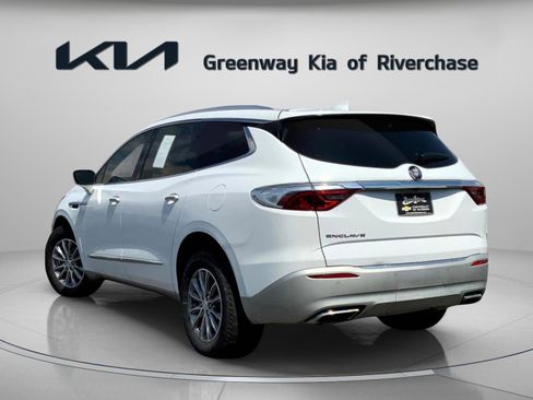 Used 2022 Buick Enclave Essence image 4