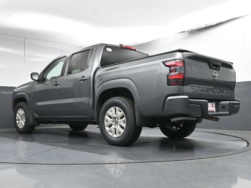 Certified 2022 Nissan Frontier SV image 27