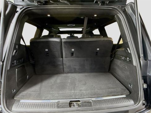 Used 2022 Jeep Grand Wagoneer Series III AWD/4WD image 21