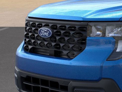 Certified 2025 Ford Maverick XL w/ Equipment Group 102A image 18