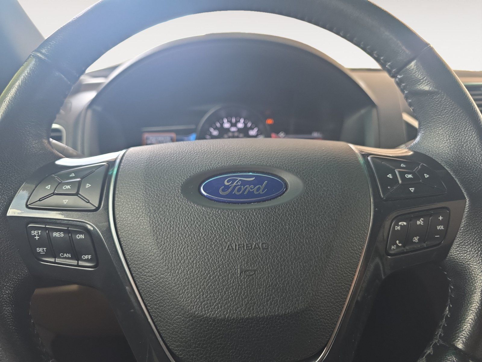 Used 2017 Ford Explorer Limited FWD image 10