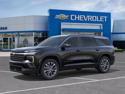 New 2026 Chevrolet Traverse LT w/ Sun and Wheel Package AWD/4WD image 2