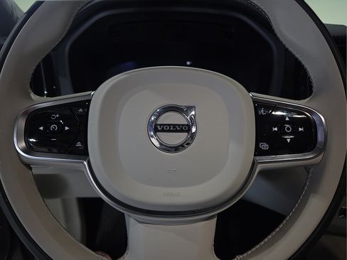Used 2024 Volvo XC60 B5 Ultimate AWD/4WD image 25