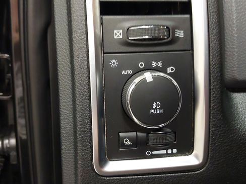 Used 2015 RAM 2500 Big Horn image 23