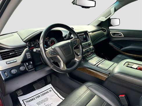 Used 2019 GMC Yukon XL Denali w/ Denali Ultimate Package image 10