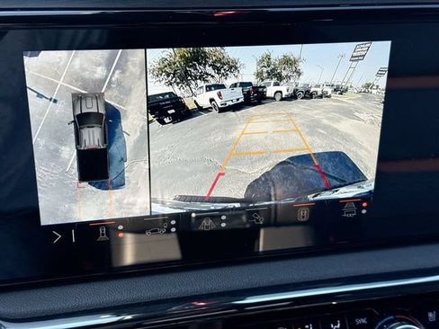 Used 2024 GMC Sierra 2500 AT4 w/ Technology Package AWD/4WD image 17