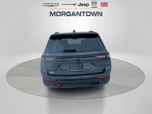 Certified 2022 Jeep Grand Cherokee Trailhawk w/ ADV Protech Group II image 7