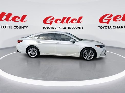 Certified 2020 Toyota Avalon Limited image 9